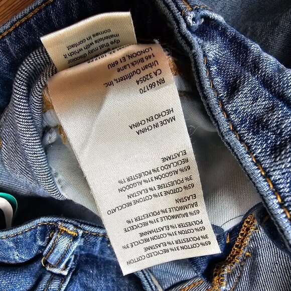 Pilcro Anthropologie Heritage Boyfriend Distressed Blue Crop Jeans Frayed Hem 16 - Picture 10 of 14